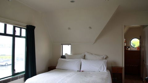 Admirals Landing Waterfront B&B - Accommodation New Zealand 1