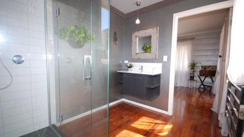 Freshwater Farm Cottages - Accommodation New Zealand 9