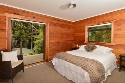 Fern Ridge Hideaway - Accommodation New Zealand 9