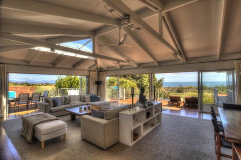 Nelson Villa - Accommodation New Zealand 0