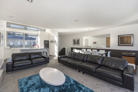 Brilliant Central Location - Accommodation New Zealand 1