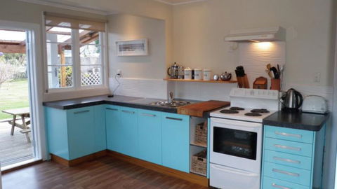 Black Bach - Tolaga Bay - Accommodation New Zealand 2