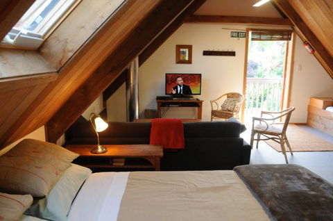 The Barn On Valley Road Vineyard - Accommodation New Zealand 1