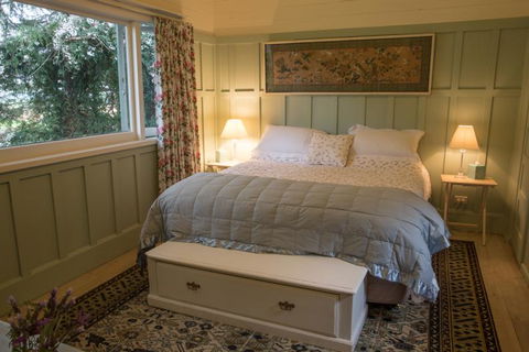 Top Cottage - Accommodation New Zealand 0