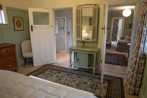 Top Cottage - Accommodation New Zealand 1