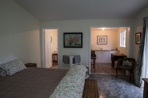 Top Cottage - Accommodation New Zealand 6