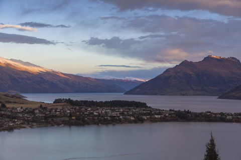 Mountain & Lake Views - Accommodation New Zealand 0