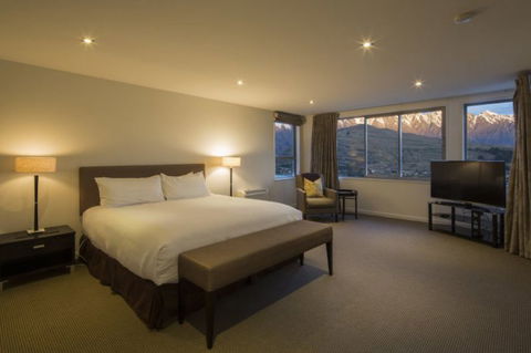 Mountain & Lake Views - Accommodation New Zealand 6