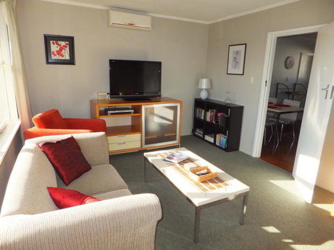 Charleston Apartment - Accommodation New Zealand 1