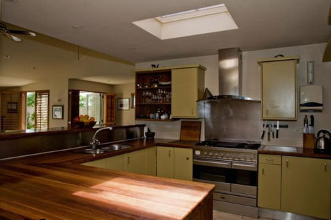 On The Beach - Accommodation New Zealand 2