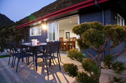 Rocky Ridge Cottage - Accommodation New Zealand 0
