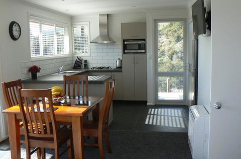 Rocky Ridge Cottage - Accommodation New Zealand 17