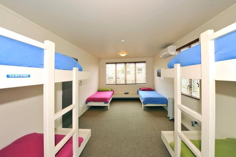 Awatea Chalet - Accommodation New Zealand 3