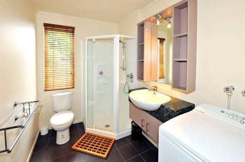 Awatea Chalet - Accommodation New Zealand 6