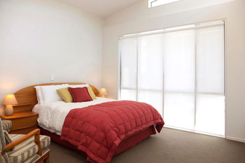 Watermark Harbourside Villa - Accommodation New Zealand 1