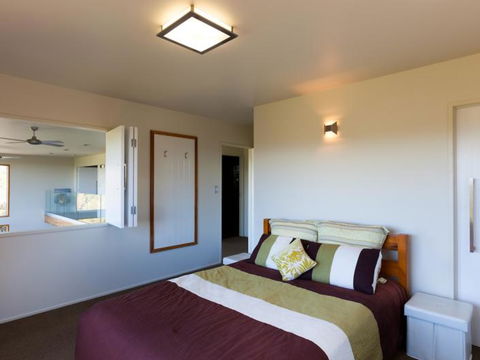 Triple Peaks Eco Lodge - Accommodation New Zealand 4