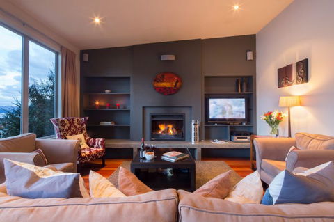 Views On Tussock  - Accommodation New Zealand 3