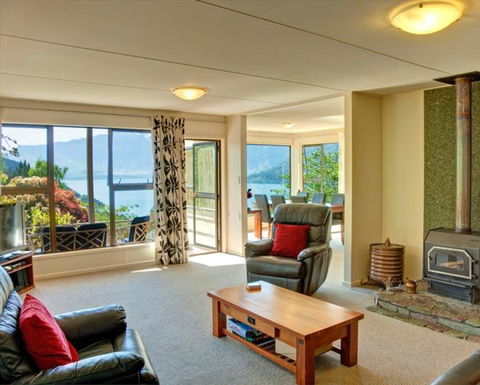 Remarkable Views - Accommodation New Zealand 6