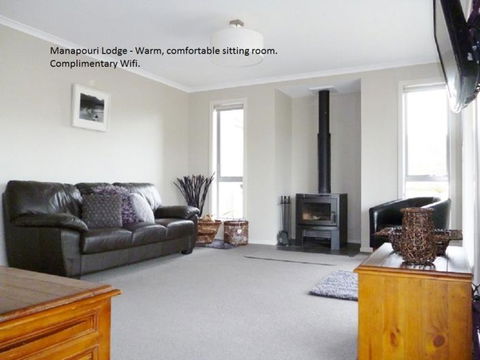 Manapouri Lodge - Quality 5-star Home - Accommodation New Zealand 2