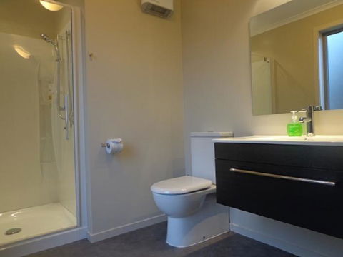 Manapouri Lodge - Quality 5-star Home - Accommodation New Zealand 8