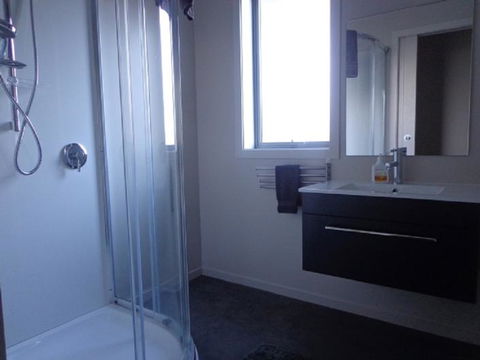 Manapouri Lodge - Quality 5-star Home - Accommodation New Zealand 9
