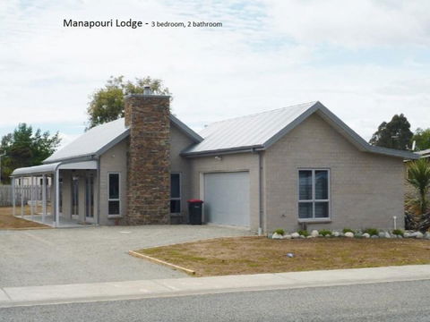 Manapouri Lodge - Quality 5-star Home - Accommodation New Zealand 13