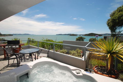 Blue Pacific Quality Apartments - Accommodation New Zealand 10