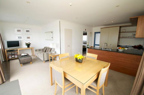 Blue Pacific Quality Apartments - Accommodation New Zealand 11