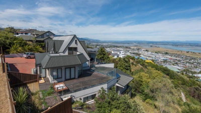 Eagles Nest Nelson - Nelson Holiday House