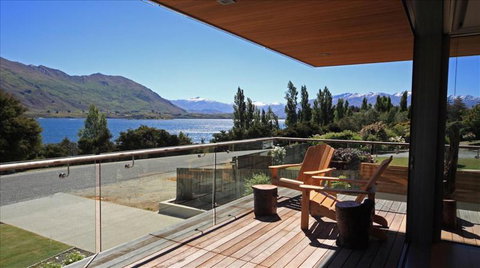 Lakefront Wanaka House - Accommodation New Zealand 2
