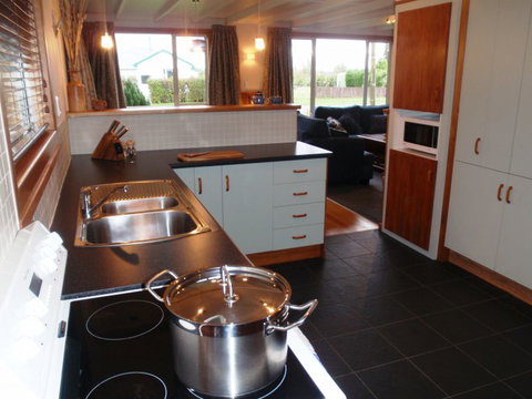 Rod And Wheel House - Accommodation New Zealand 3