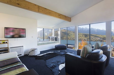 Remarkable Views - Accommodation New Zealand 5