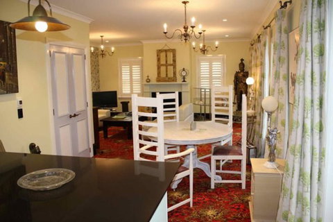 Richmond Townhouse - Accommodation New Zealand 6