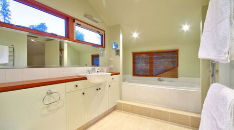 Hatepe House - Accommodation New Zealand 8