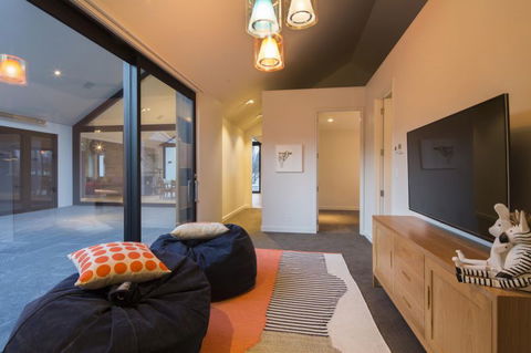 Sunrise Bay, Wanaka - Accommodation New Zealand 18