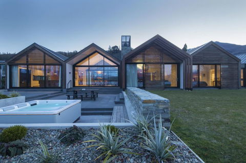 Sunrise Bay, Wanaka - Accommodation New Zealand 24