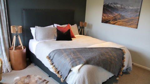 Sun Peaks Villa - Accommodation New Zealand 6