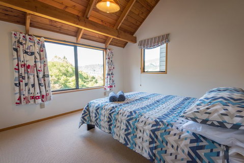 Retreat On The Ridge - Accommodation New Zealand 6