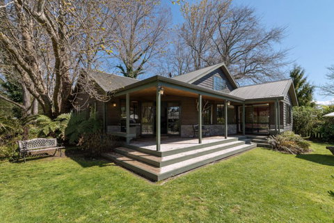 Willowwood Retreat - Accommodation New Zealand 0