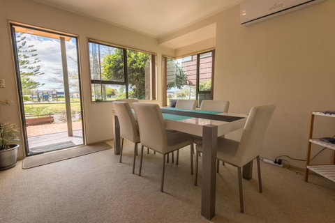 Number 9 Retreat - Accommodation New Zealand 3