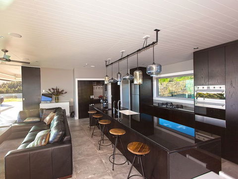 The Glass House  - Accommodation New Zealand 2