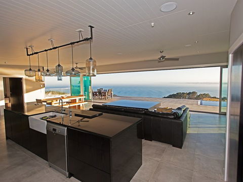 The Glass House  - Accommodation New Zealand 5
