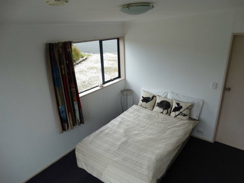 Surfinn Eco Cottage - Accommodation New Zealand 3