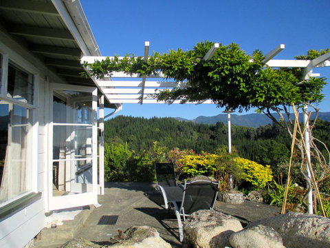 Hilltop Heaven - Kaiterteri Holiday Home - Accommodation New Zealand 1