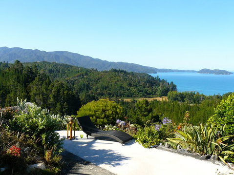 Hilltop Heaven - Kaiterteri Holiday Home - Accommodation New Zealand 5