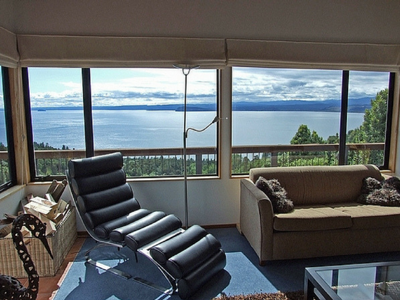 Million Dollar Lake Views - Pukawa Bay Holiday Home