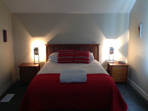 Wellington City Townhouse - Accommodation New Zealand 12
