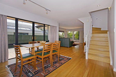 Riverside Villa - Accommodation New Zealand 6