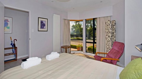 Riverside Villa - Accommodation New Zealand 7