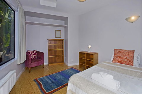Riverside Villa - Accommodation New Zealand 11